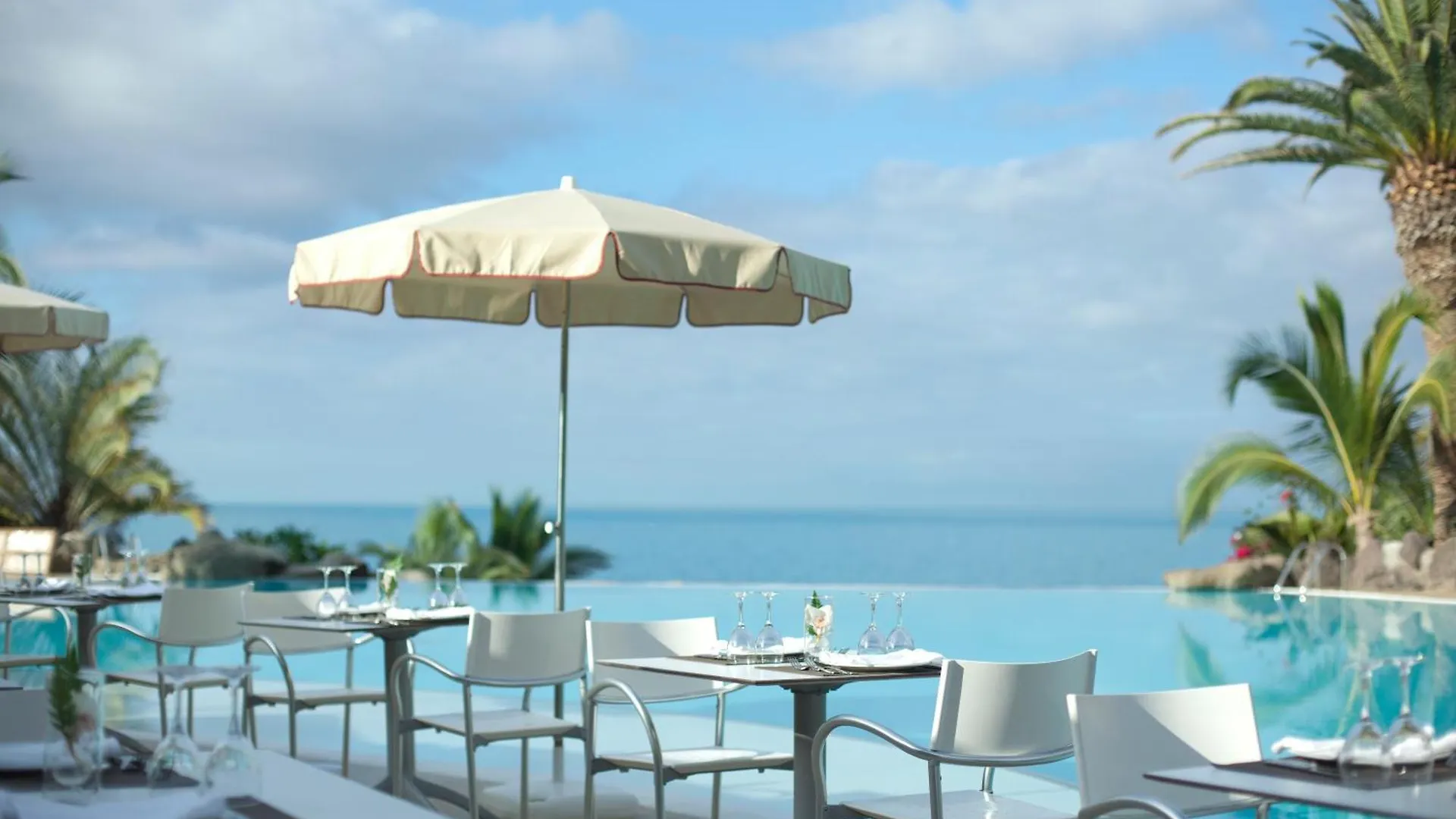 Adrián Hoteles Roca Nivaria Costa Adeje