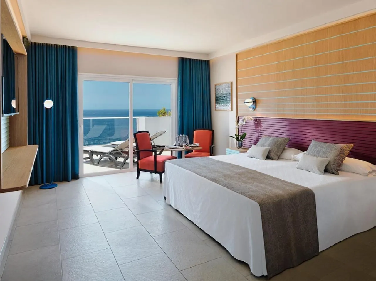Adrián Hoteles Roca Nivaria Costa Adeje  Hotel Costa Adeje (Tenerife)